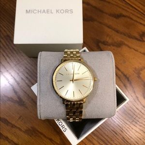 Pyper Gold-Tone watch